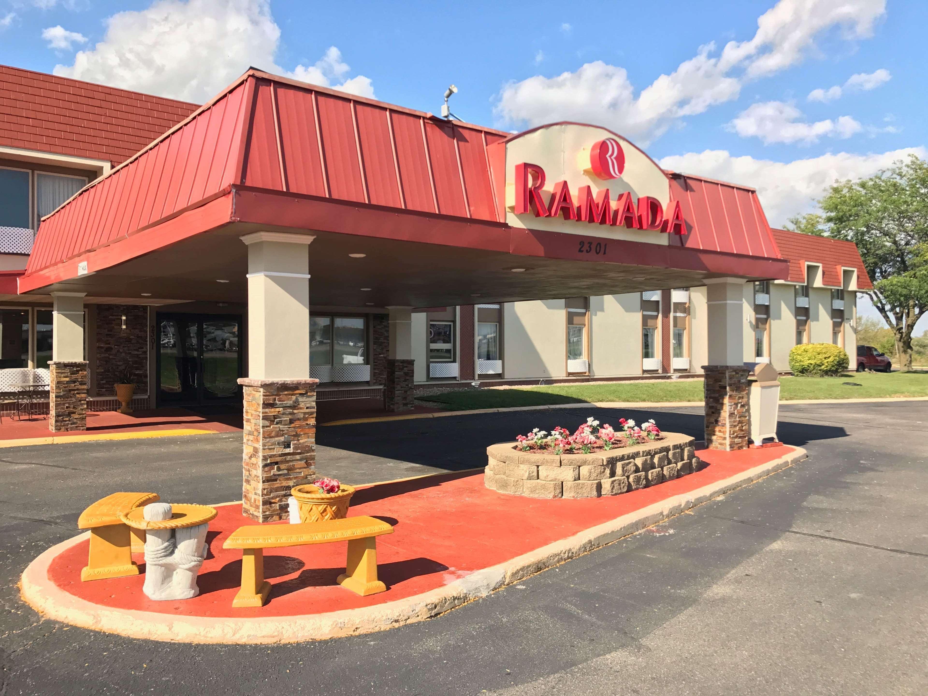 Ramada By Wyndham Albert Lea Exterior foto
