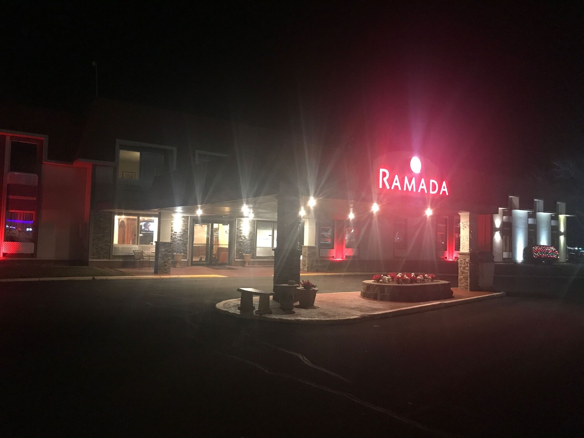 Ramada By Wyndham Albert Lea Exterior foto